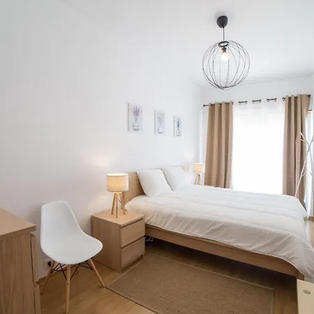 Flh Gulbenkian Flat With Balcony Apartman