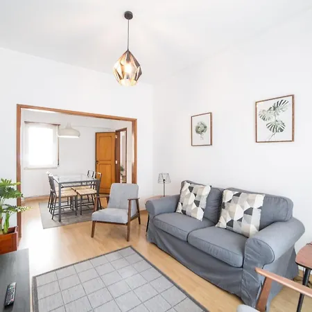 Appartamento Flh Gulbenkian Flat With Balcony *