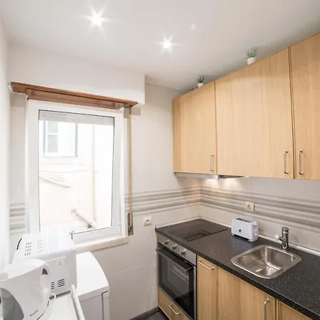 Flh Gulbenkian Flat With Balcony