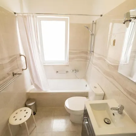 Flh Gulbenkian Flat With Balcony Apartmán