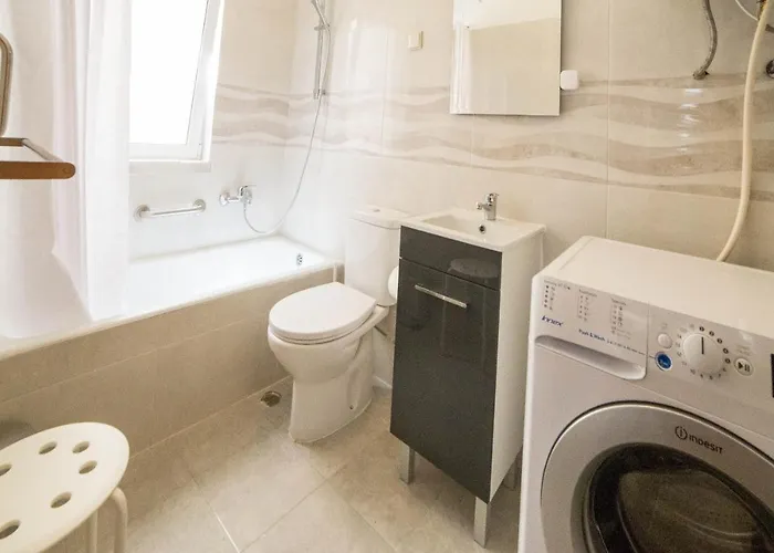 Flh Gulbenkian Flat With Balcony * Lissabon